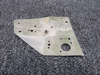 1213896-1 Cessna 207 Spacer LH