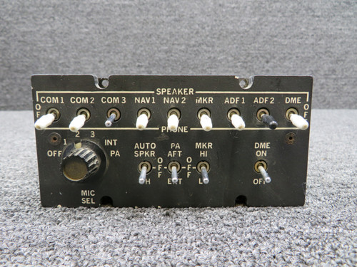 AA108 Electrodelta Audio Amplifier (Missing Some Knob Covers)