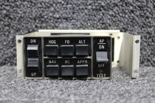 065-0033-01 King Radio KC-290 Autopilot Mode Controller with Mount (14 or 28V)