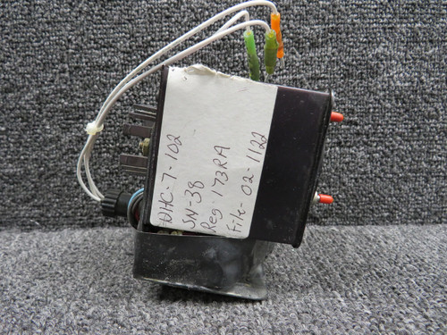 Davtron M811B (Alt: 73910193-001) Davtron Digital Clock Indicator (Bottom Mount) 