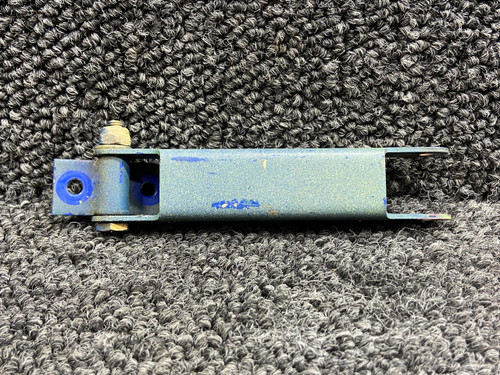 Air Tractor 60627-1, 60307-1 Air Tractor AT-401 Forward Landing Light Actuator Mount Set 