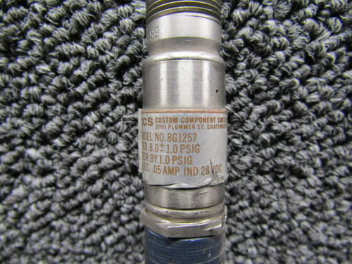 8G1257 Custom Components Switches Oil Pressure Switch Assembly