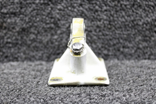 Piper Aircraft Parts 40249-000 Piper PA31-350 Elevator Center Hinge Assembly 