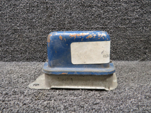 D4FF-10316-CA Ford Motor Aircraft Regulator (14V) (Worn Casing)