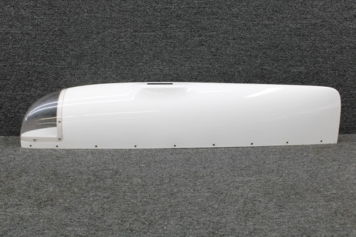 0923100-7 Cessna 162 Wing Tip Assembly LH with Lens