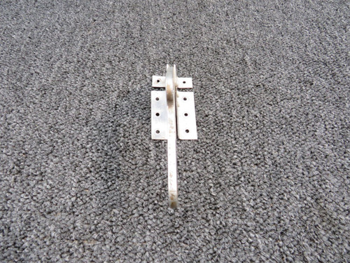 2213106-2 Cessna 182RG Bracket Assembly Center RH Hinge Nose Gear