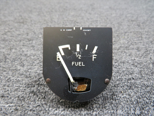 424387 Stewart Warner Fuel Gauge (Worn Face)