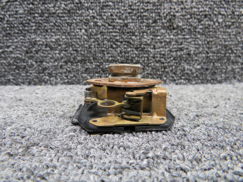 Does Not Apply 5653131 Oil Pressure Indicator (Worn Face, Broken Needle) (Core) 