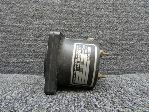 MD-88 Mid-Continent Clock (Loose Parts, Broken Knob) (Core) (Volts: 8-32)