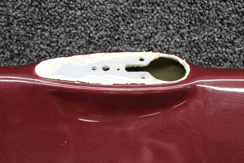 85402-819 (Use: 85402-019) Piper PA32R-301T Wing Tip RH