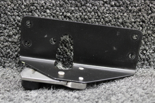 0991905-56, 0991905-50 Cessna 162 Cabin Door Retainer RH with Handle and Housing