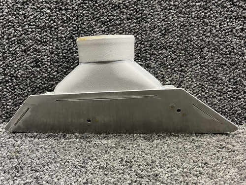 Kodiak 100-821-5210-D02, 100-821-3040 Kodiak 100 Defog Diffuser Assy RH w Stub 