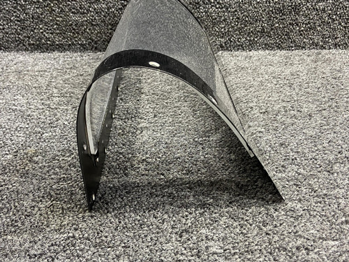 Kodiak 100-833-4005-02, 100-833-4010-02 Kodiak 100 Wing Light Retainer RH w Lens 