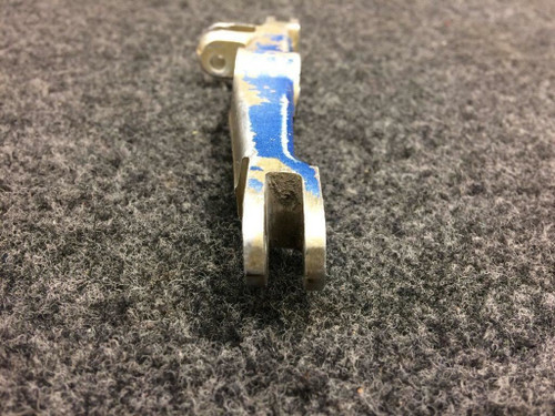 1243411-1 (Casting#: 1243411-497) Cessna 210 Whiffletree Nose Gear Assembly