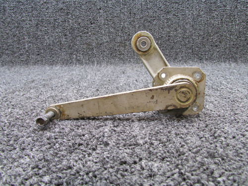 5045001-7 (WEU: 5045001-9) Cessna 421B Main Gear Door Actuator Crank LH