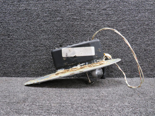 Grimes 40-0127-7C Grimes A-7079B Wing Oscillating Beacon Light Assembly (Missing Cover) 