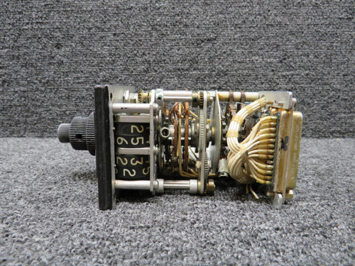 North American Sabreliner Sabreliner NA-265-60 VHF Comm-2A Communications Control Unit 