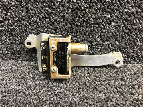 MS25008-1 / 0843400-46 Cessna 310G Landing Gear Limit Switch W/ Uplock Bracket