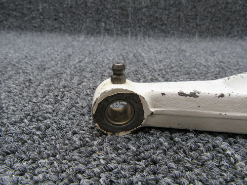 5041114-8 (Alt: 5041114-2) Cessna 310Q Main Gear Link Torque RH has Shaft