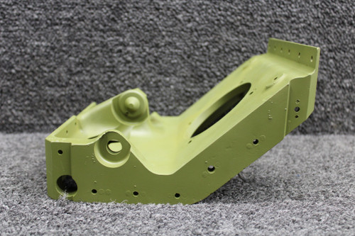 1211425-1 Cessna 210 Main Gear Fitting Inboard LH (Zinc Chromate)