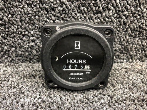 100690 Maxima Technologies 8731B Hour Meter Indicator (12-24V) (Hours: 673.80)