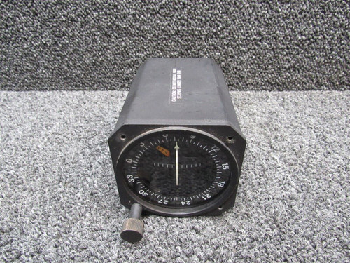 ID-824 Narco VOR / LOC indicator (a)