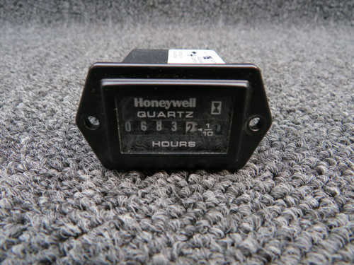 85094 Cessna 172S Honeywell Quartz Hour Meter Gauge (Hours: 0683.2, V:  12-60)