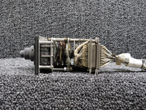 Beechcraft Parts Beech 99 VHF Comm-2A Communications Control Unit 