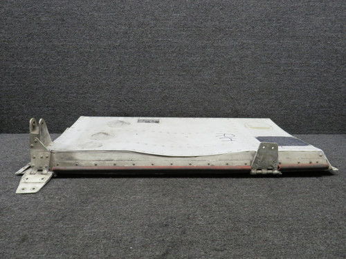 75280105-009 Dehavilland DHC-7-102 704 Nose Landing Gear Door RH