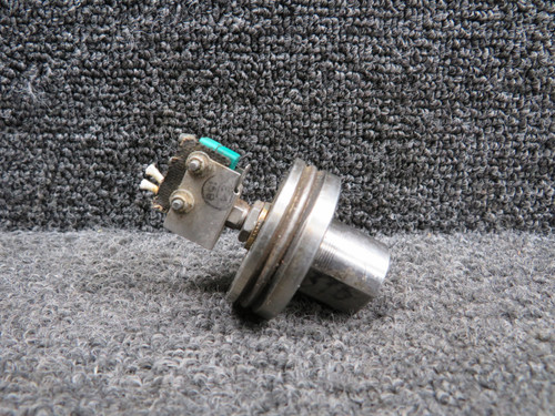 717-6047-2 (Alt: 9910058-2) Fuel Pressure Sending Unit