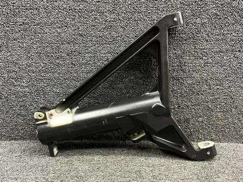 46W320009-003 (Casting: 83650) Piper M600 Upper Main Gear Trunnion LH