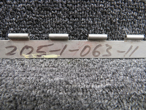 205-1-063-11 SIAI-Marchetti S205 Hinge Half