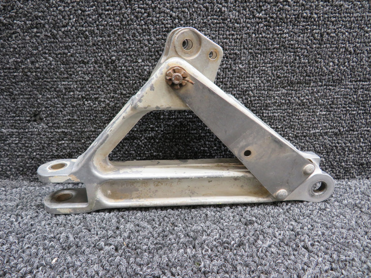 67025-000 Piper PA28-201T Main Landing Gear Truss Assembly (No Hooks)