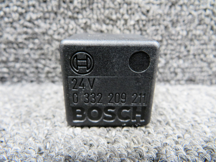 0332209211 Bosch Plug in Relay (24V)
