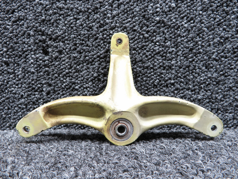 35-524138 (Use: 002-410039-3) Beechcraft RH Rudder Pedal Bellcrank