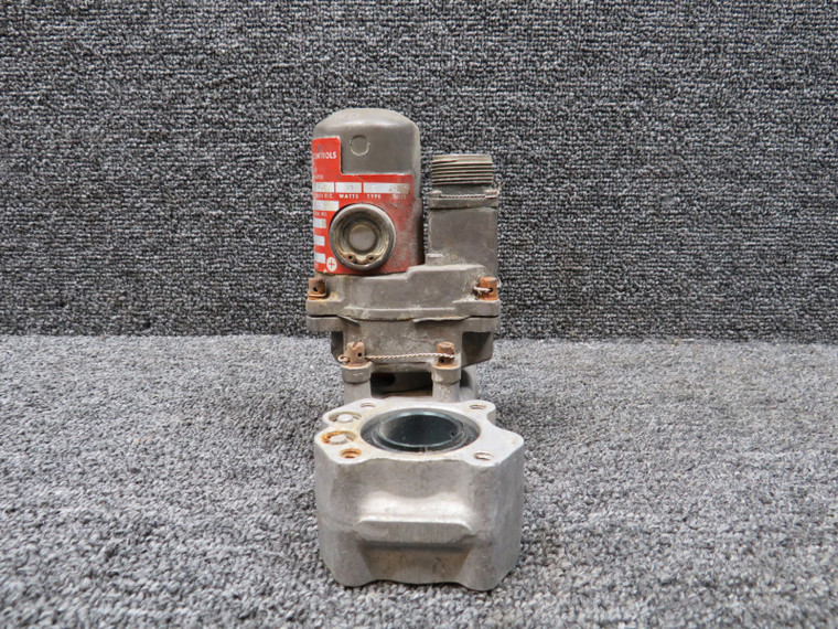 AV16B1700B ITT General Controls Fuel Gate Shutoff Valve (Slight Rust)