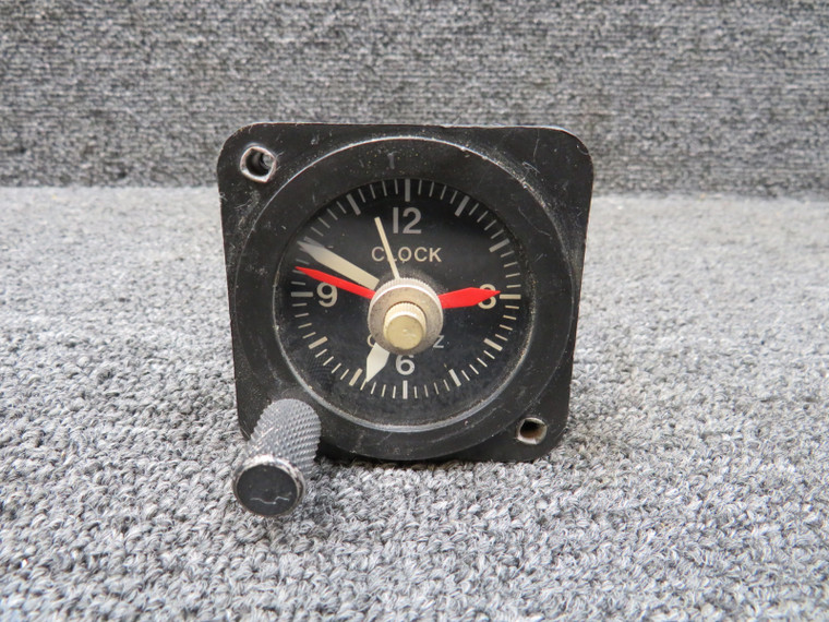 Quartz Clock Indicator (Cracked Screen) (Volts: 12)