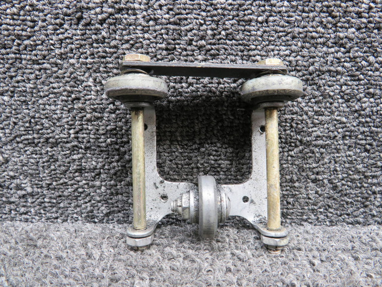 30412-002, 16848-000, 16848-001 Piper PA23-250 Control Yoke Guide Assembly