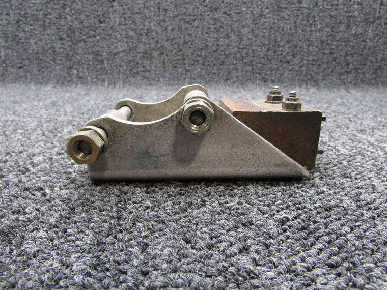 4E1387-4, 3E1531 Cessna 210L Brush Block Assembly with Bracket