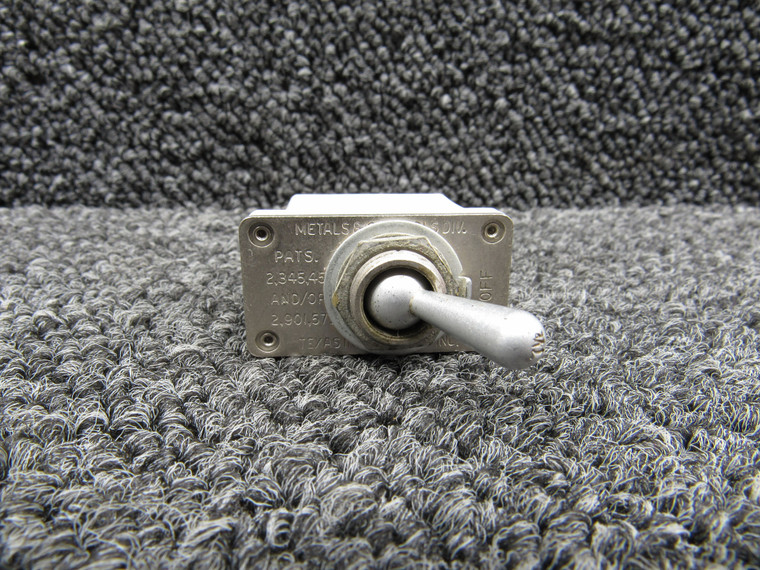 D7270-5-7-1-2 Klixon Maintained Toggle Switch Assembly