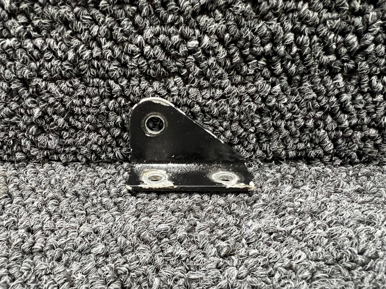 0510205-5 Cessna 182P Seat Belt Attachment Fitting LH Inbd or RH Outbd (Painted)