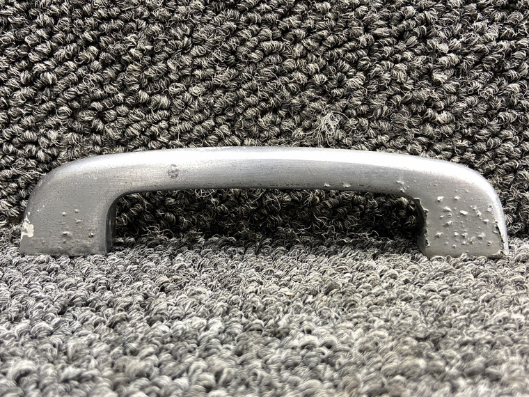 481-772 Piper PA28-140 Fuselage Assist Handle (Minor Corrosion)