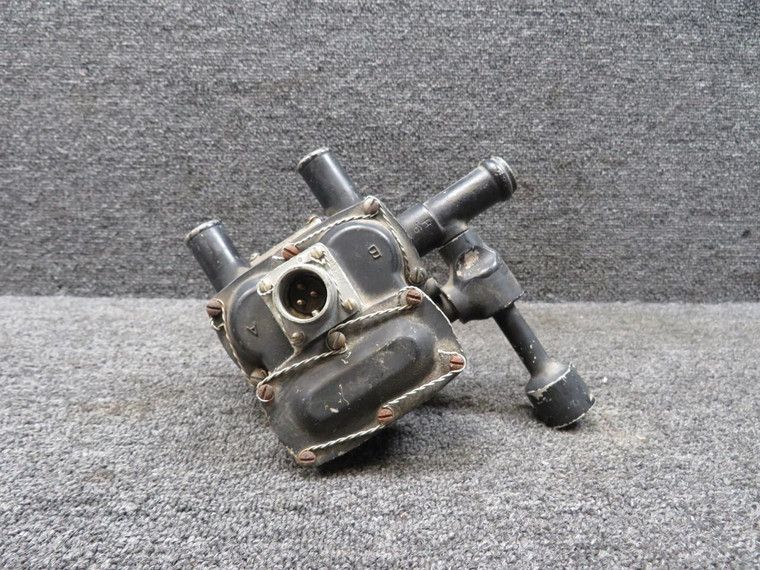 38E63-1A Bendix Ejector Distributing Valve (Slight Corrosion) (Volts: 28)