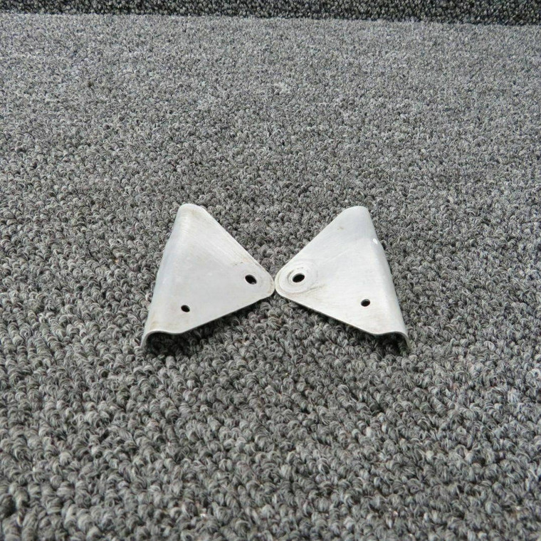 2213061-1 / 2213062-1 Cessna TR182 Nose Gear Door Bracket Hinge Kit LH