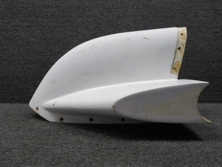 38349-015 Piper Fin Tip, Forward (Minor Wear) (White)