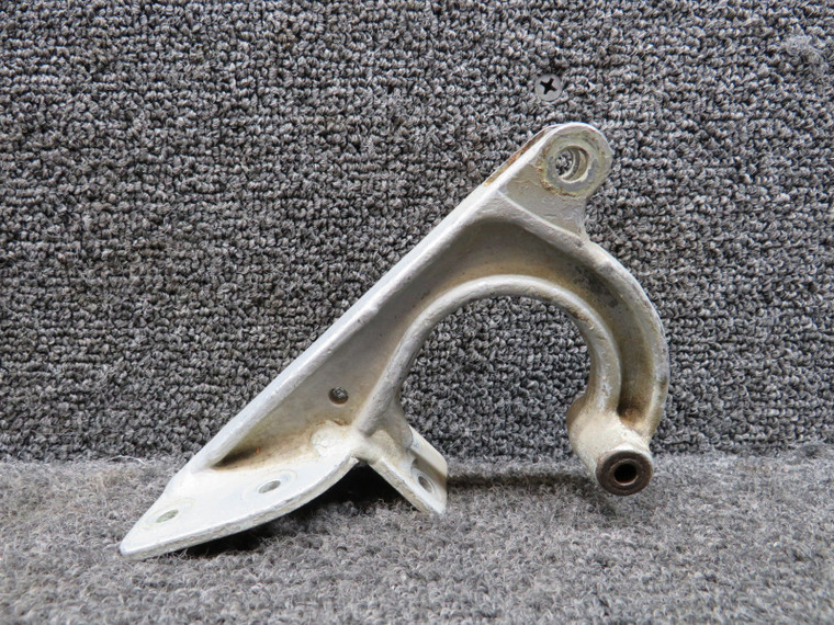 45-815005-2 Beechcraft 95-B55 Main Landing Gear Inbd Door Hinge Assembly RH