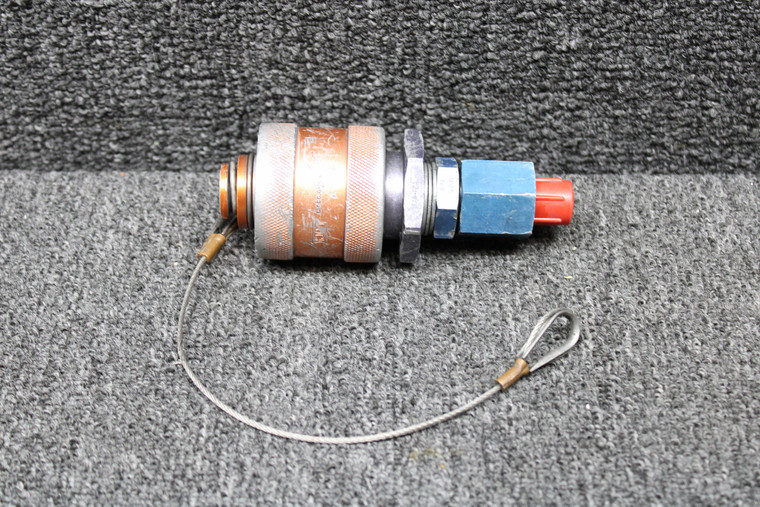 3207-8, 3205-8 Swearingen SA226-T(B) Hydraulic Line Cap and Adapter Assembly