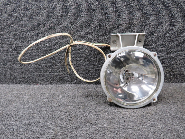 D-7585-18 LearJet 35A Taxi Light Assembly LH