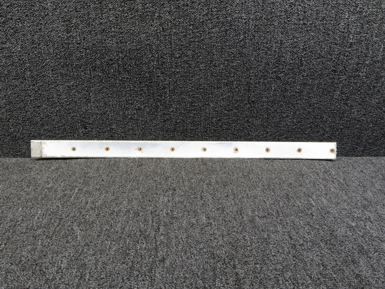 63070-007 Piper PA-28-180 Windshield Trim Strip Center