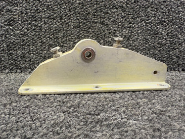 62645-004 Piper PA28-140 Stabilator Attachment Fitting Assembly (w Hole)